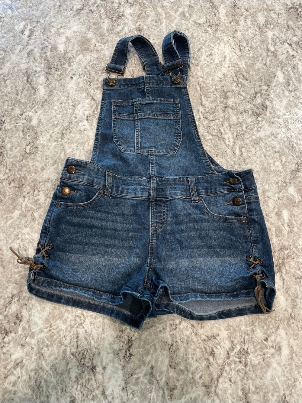 Blue Spice Overall Shorts Lace up sides Size 9